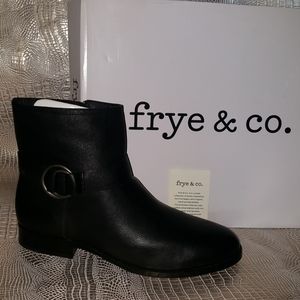 Frye 9.5 new Adelaide Flat bootie black